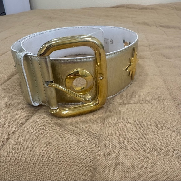 Vintage Escada Champagne Metallic Gold Star Charm Leather Waist Belt Size 40 - Picture 9 of 12